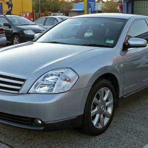 nissan-teana-i-2003-2006-sedan-interior-1.jpg