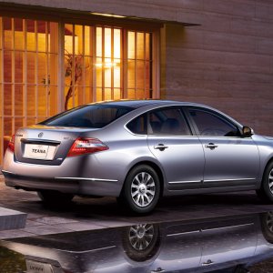 nissan_teana_386287.jpg