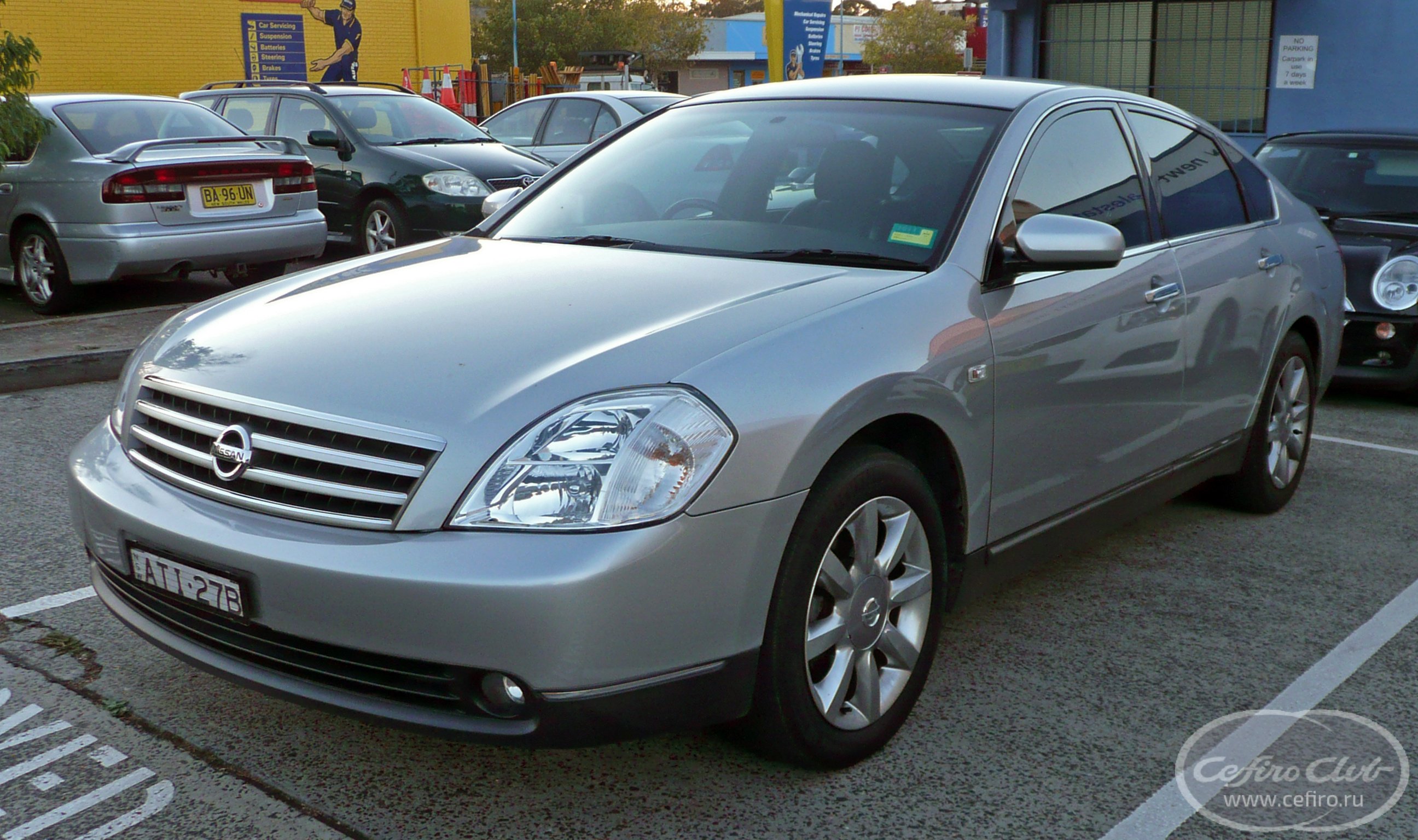 nissan-teana-i-2003-2006-sedan-interior-1.jpg