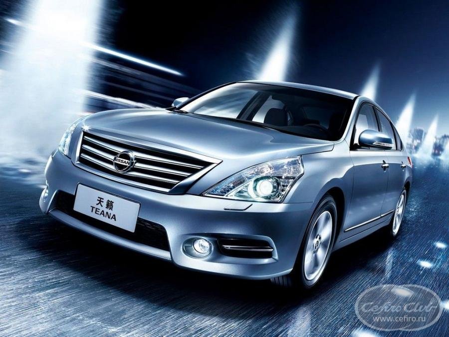 2011 Nissan Teana (CH) 001.jpg